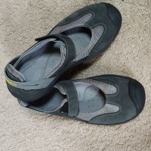 Keen, army green Mary Jane style shoes. Sz 8.5